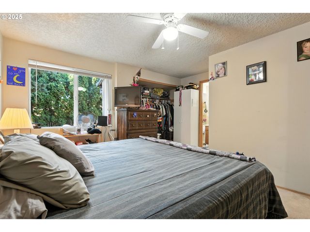 12103 Ne 74TH St, Vancouver, WA 98682
