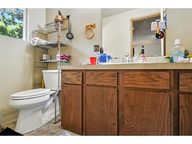 12103 Ne 74TH St, Vancouver, WA 98682