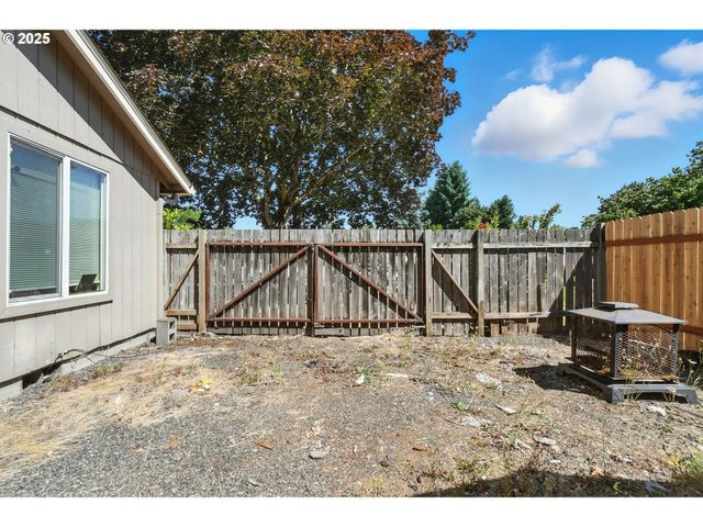12103 Ne 74TH St, Vancouver, WA 98682