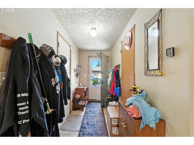 12103 Ne 74TH St, Vancouver, WA 98682