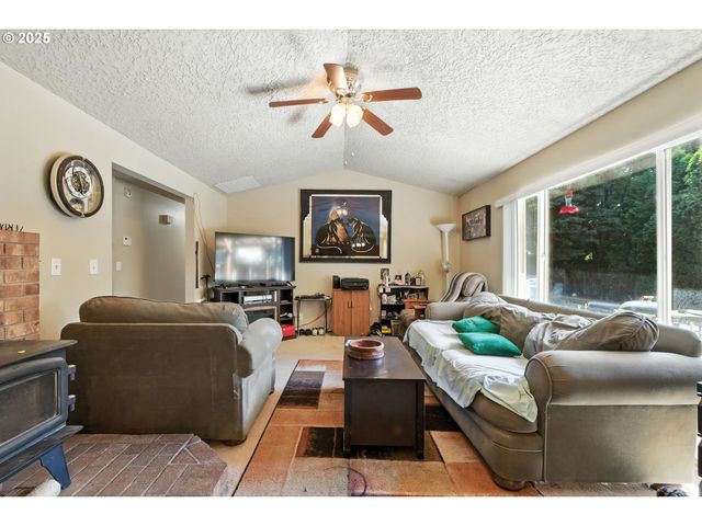 12103 Ne 74TH St, Vancouver, WA 98682