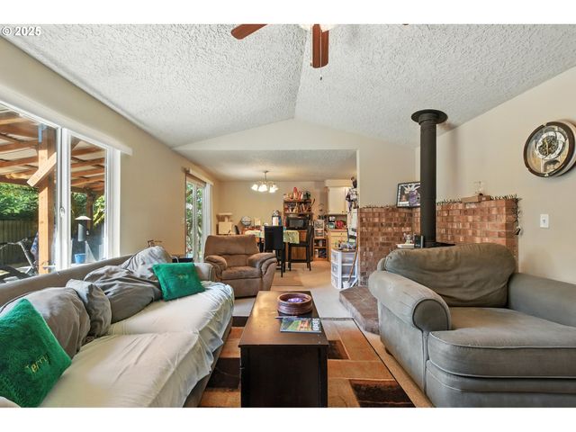 12103 Ne 74TH St, Vancouver, WA 98682