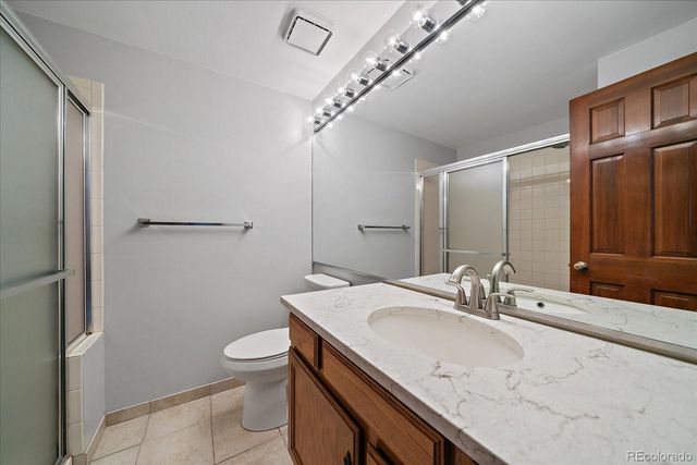 1922 S Hannibal Court B, Aurora, CO 80013