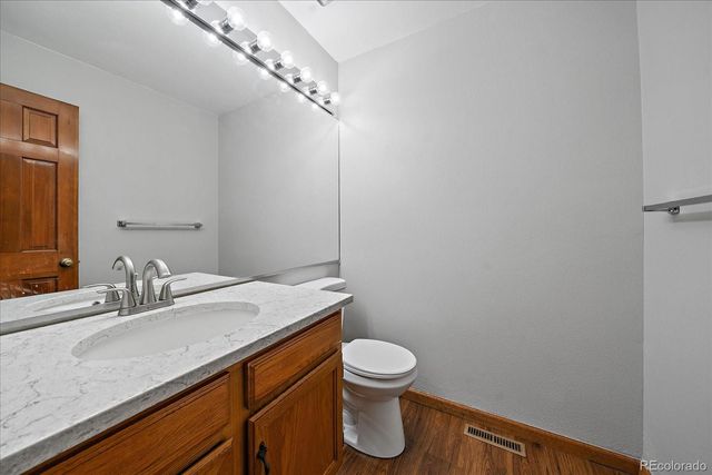 1922 S Hannibal Court B, Aurora, CO 80013