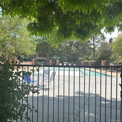 1922 S Hannibal Court B, Aurora, CO 80013