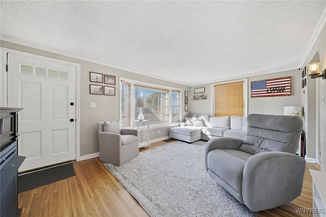 153 Somerville Avenue, Tonawanda, NY 14150