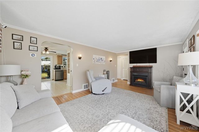 153 Somerville Avenue, Tonawanda, NY 14150