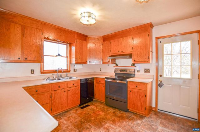 104 BLUE RIDGE LN, Faber, VA 22938