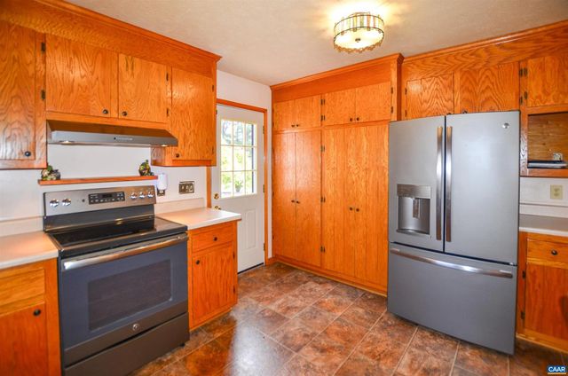 104 BLUE RIDGE LN, Faber, VA 22938