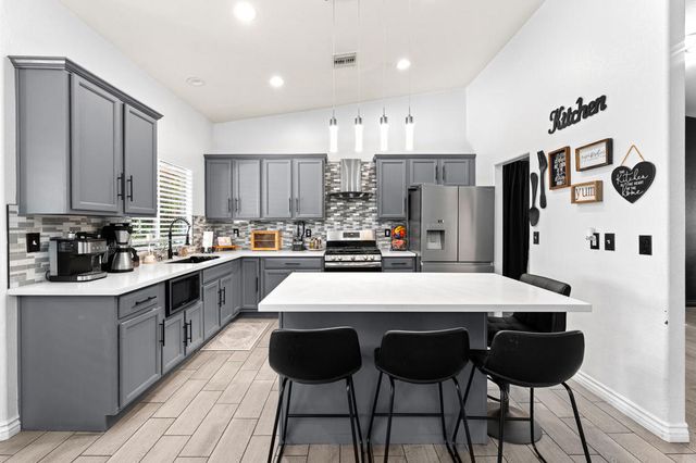 65863 Estrella Avenue, Desert Hot Springs, CA 92240