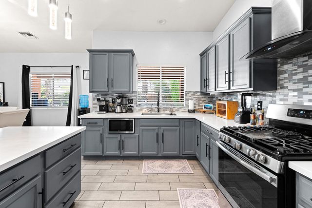 65863 Estrella Avenue, Desert Hot Springs, CA 92240