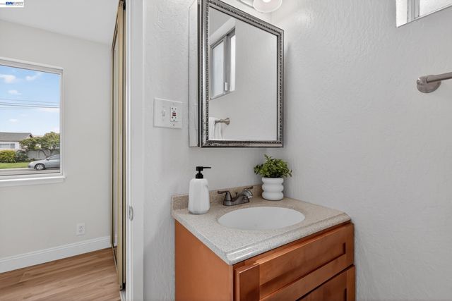 15753 Via Sonata, San Lorenzo, CA 94580