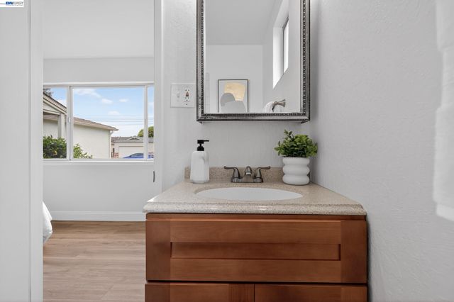 15753 Via Sonata, San Lorenzo, CA 94580