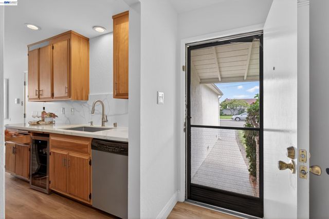 15753 Via Sonata, San Lorenzo, CA 94580