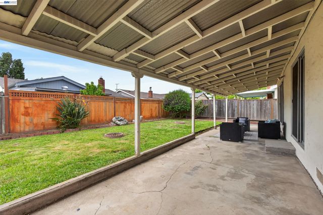 15753 Via Sonata, San Lorenzo, CA 94580