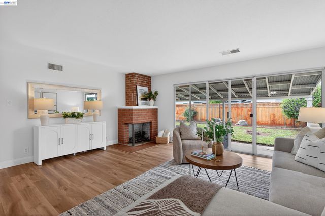 15753 Via Sonata, San Lorenzo, CA 94580