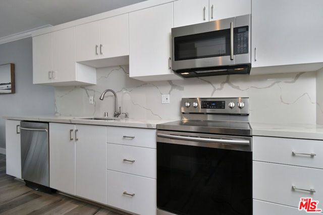 2345 Roscomare Road 205, Los Angeles, CA 90077