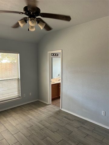 11529 Kenny Drive, Fort Worth, TX 76244