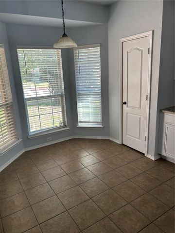 11529 Kenny Drive, Fort Worth, TX 76244