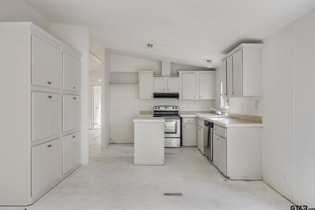 942 Balmorea Dr, Bullard, TX 75757