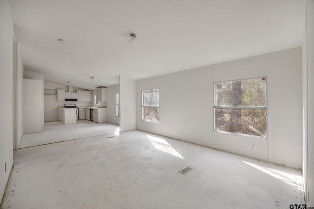 942 Balmorea Dr, Bullard, TX 75757