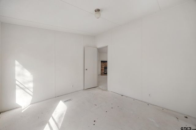 942 Balmorea Dr, Bullard, TX 75757