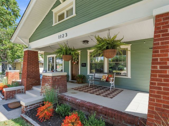 1123 S Newport Avenue, Tulsa, OK 74120