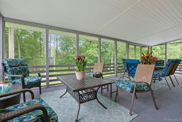 8 Dunmore Road, New City, NY 10956