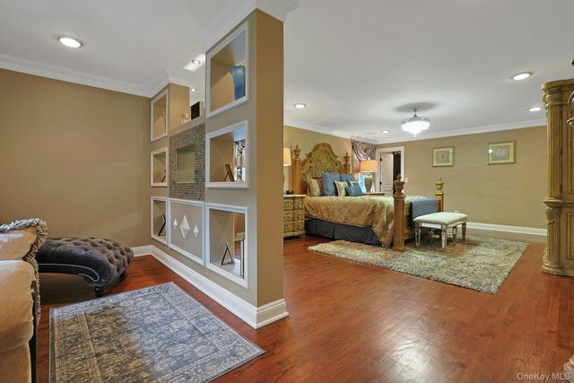 8 Dunmore Road, New City, NY 10956