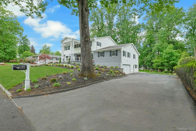 8 Dunmore Road, New City, NY 10956