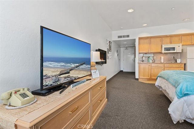 198 main 205, Pismo Beach, CA 93449