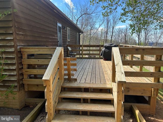 267 RED ROBIN LN, Linden, VA 22642