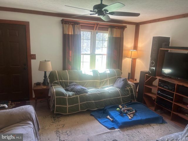 267 RED ROBIN LN, Linden, VA 22642