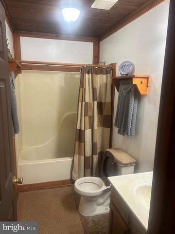 267 RED ROBIN LN, Linden, VA 22642
