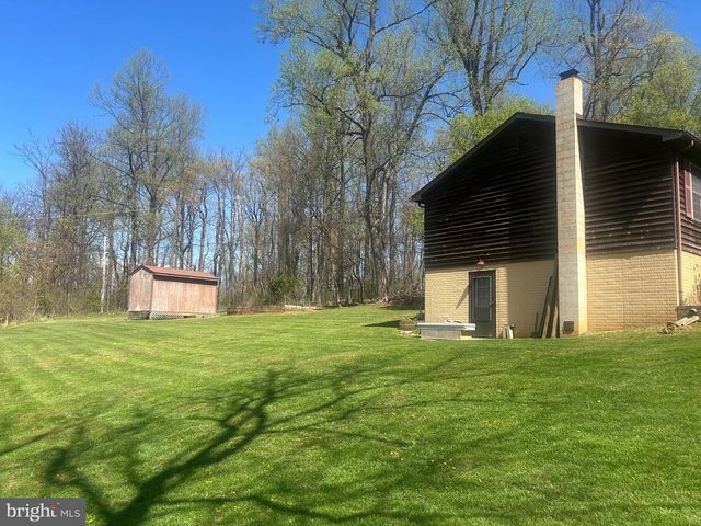 267 RED ROBIN LN, Linden, VA 22642