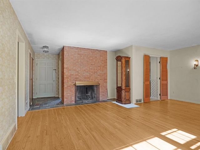 12 Old Post Road, Perinton, NY 14450