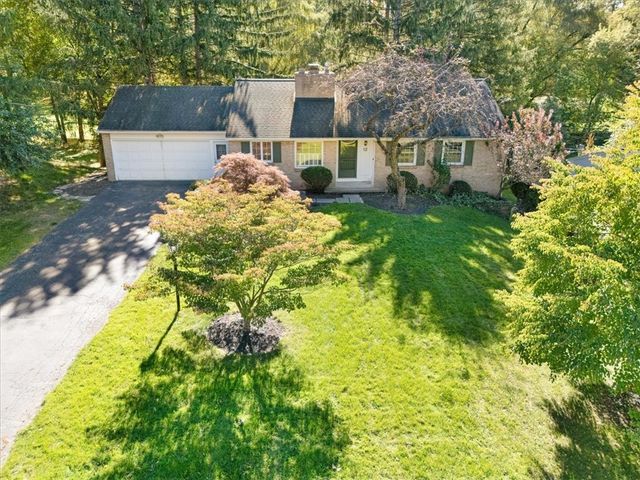 12 Old Post Road, Perinton, NY 14450