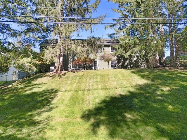 12 Old Post Road, Perinton, NY 14450