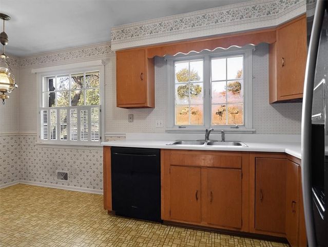 12 Old Post Road, Perinton, NY 14450