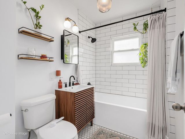 1036 LATHROP Avenue, Forest Park, IL 60130