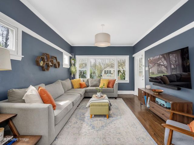 1036 LATHROP Avenue, Forest Park, IL 60130