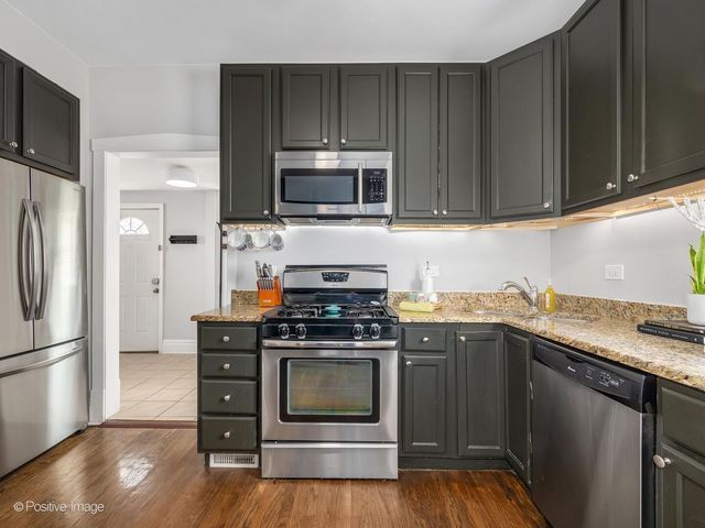 1036 LATHROP Avenue, Forest Park, IL 60130