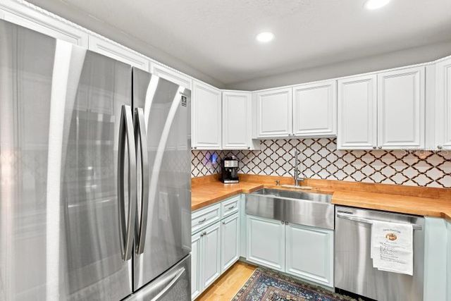 2313 CARROLL PLACE, Tampa, FL 33612