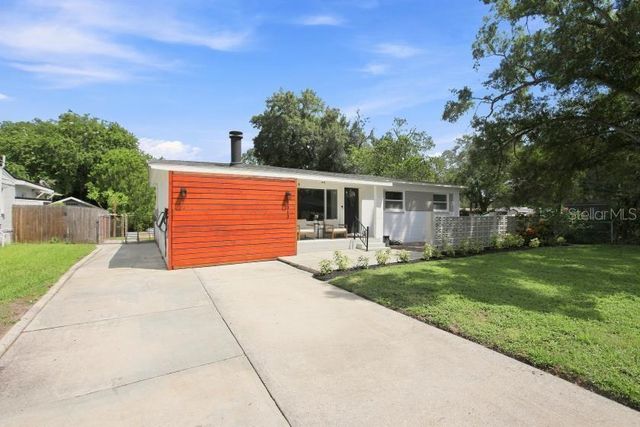 2313 CARROLL PLACE, Tampa, FL 33612