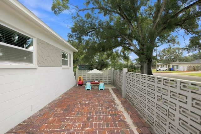 2313 CARROLL PLACE, Tampa, FL 33612