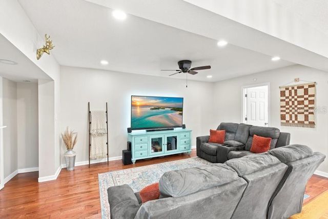 2313 CARROLL PLACE, Tampa, FL 33612