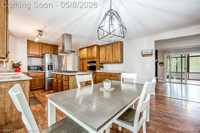 222 Bain Drive, Howell, MI 48855