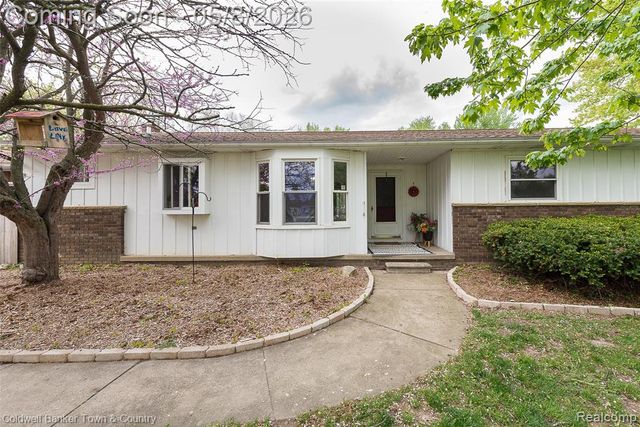 222 Bain Drive, Howell, MI 48855