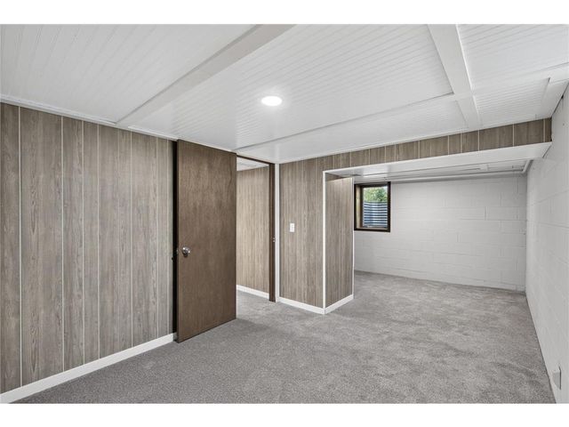 9 Park Drive, Circle Pines, MN 55014