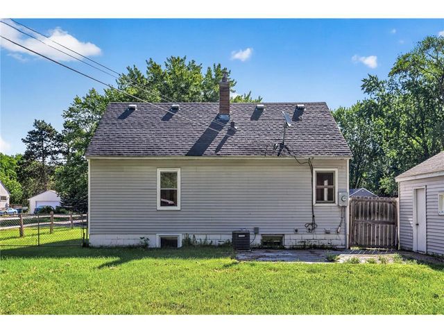 9 Park Drive, Circle Pines, MN 55014